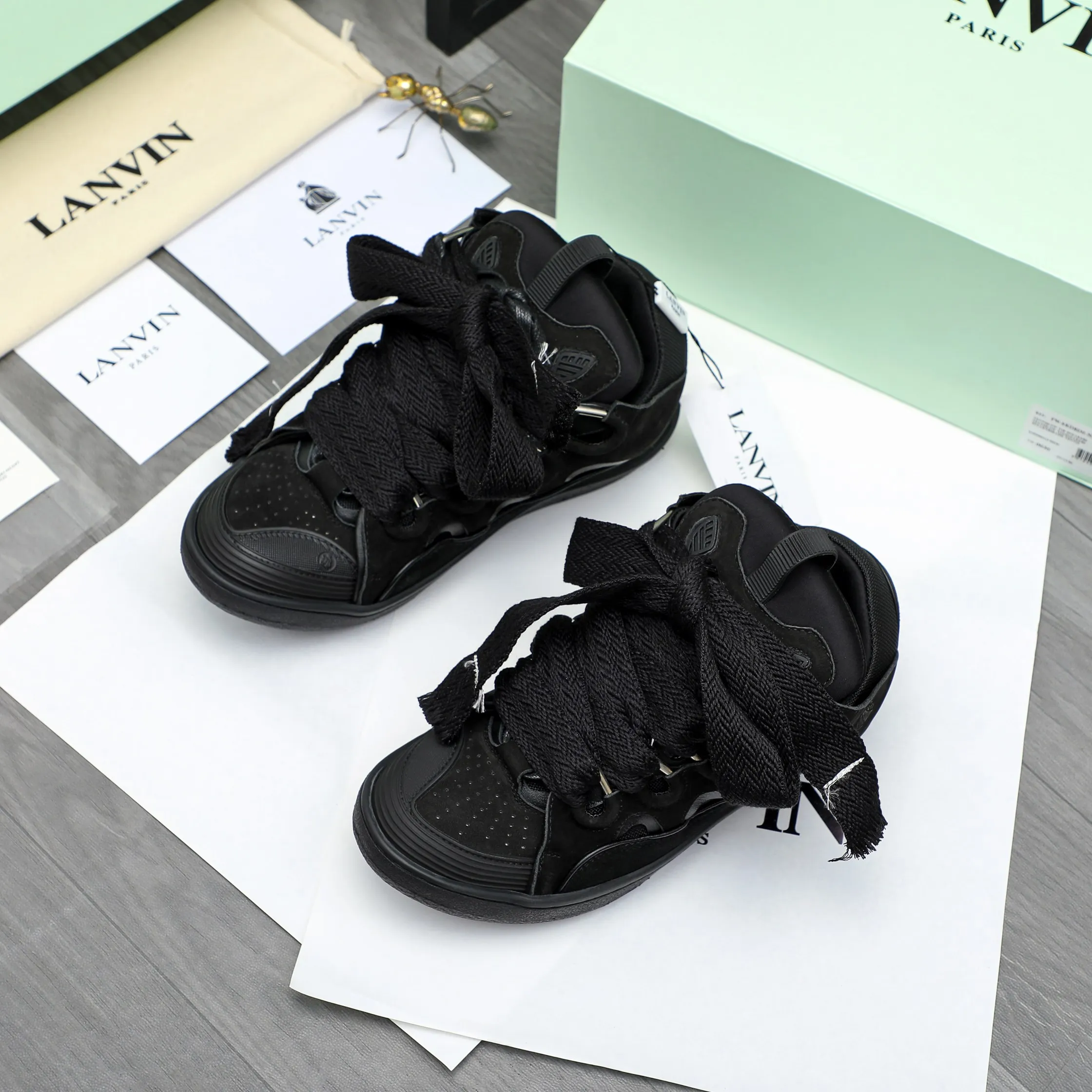 Men's shoes 💰740 [Lanvin] Lanvin high-end quality original casual shoes for couples - Upper: imported frosted cowhide stitched with breathable mesh - Lining: Lycra elastic lining - Outsole: original rubber outsole - Super high quality control·Fine workmanship: highlighted (high-end·luxury·grade) -Size: 36-45 (45 can be customized)